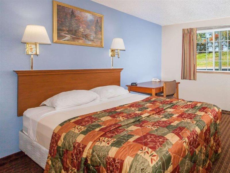Super 8 By Wyndham Johnstown/Gloversville Eksteriør billede